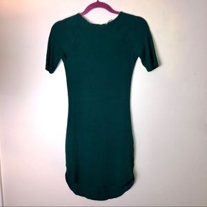 🖤Super cute green dress with keyhole back